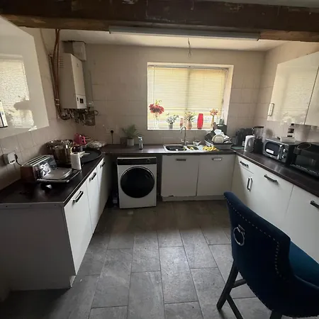 Cottingley Spring Farm stay *